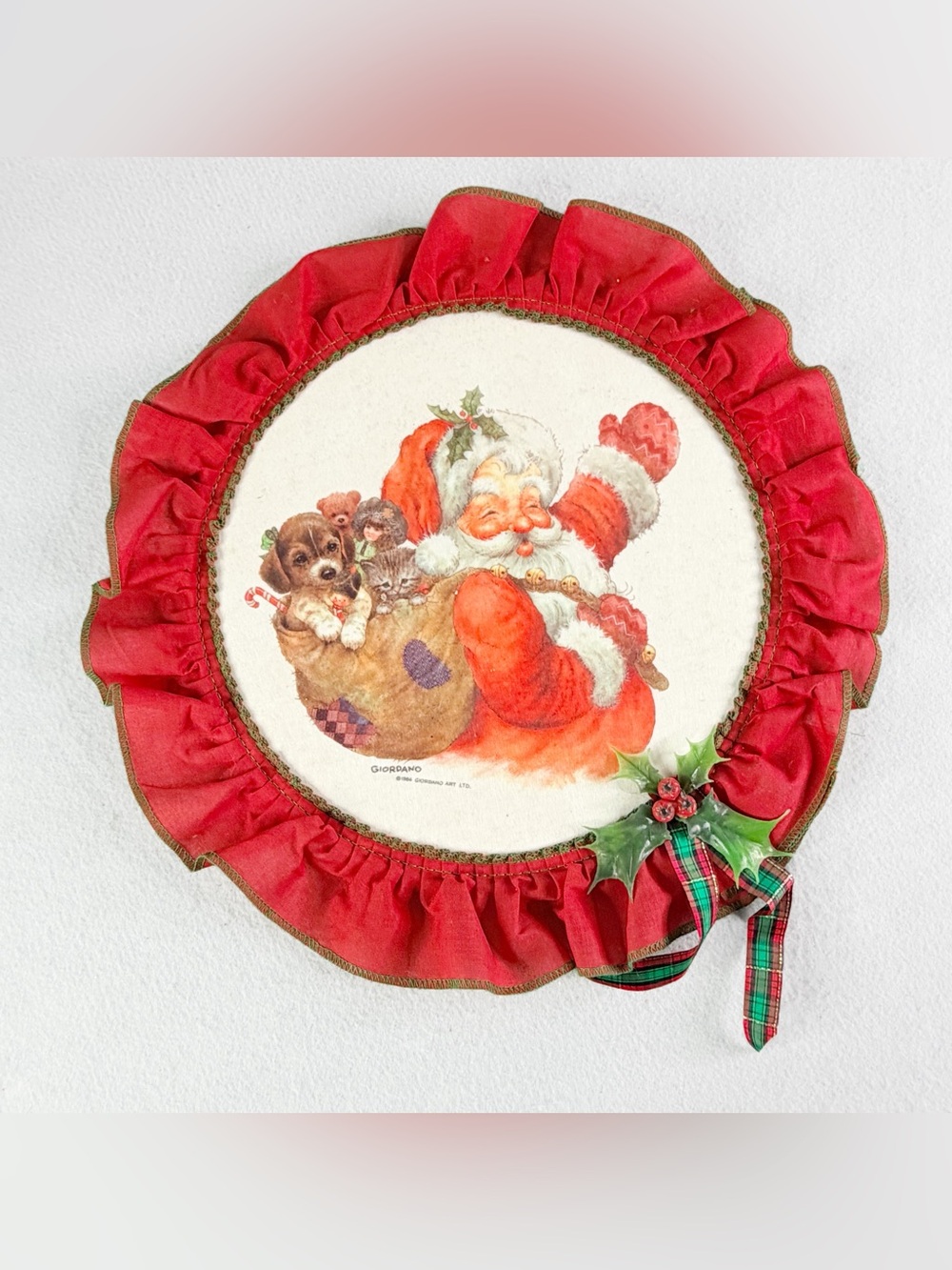 Vintage Giordano Wall Art Santa Claus Christmas 1986 Felt  Fabric 12"  Ruffle